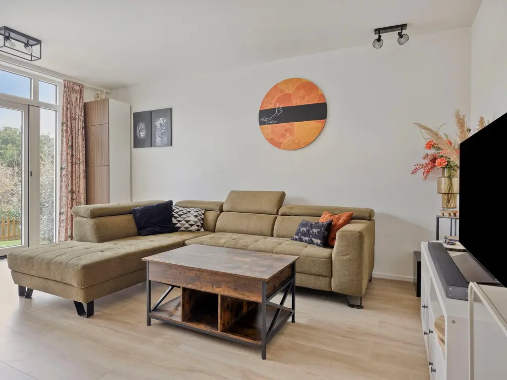 Zwaluw 24, Zoeterwoude