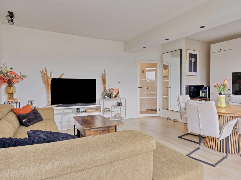 Zwaluw 24, Zoeterwoude