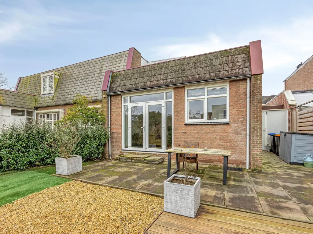 Zwaluw 24, Zoeterwoude