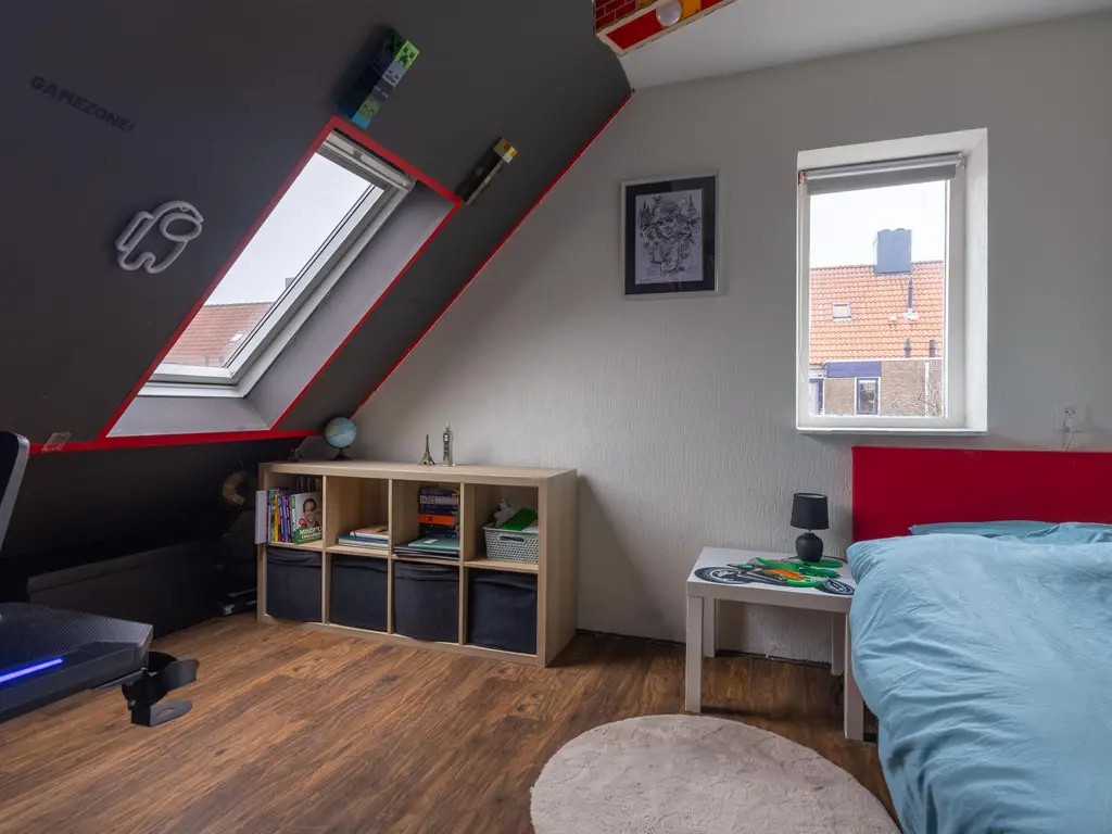 Boterbloem 111, ZWAAG