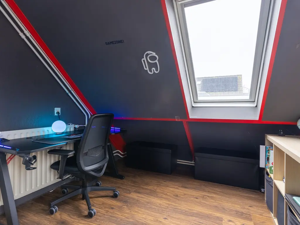 Boterbloem 111, ZWAAG