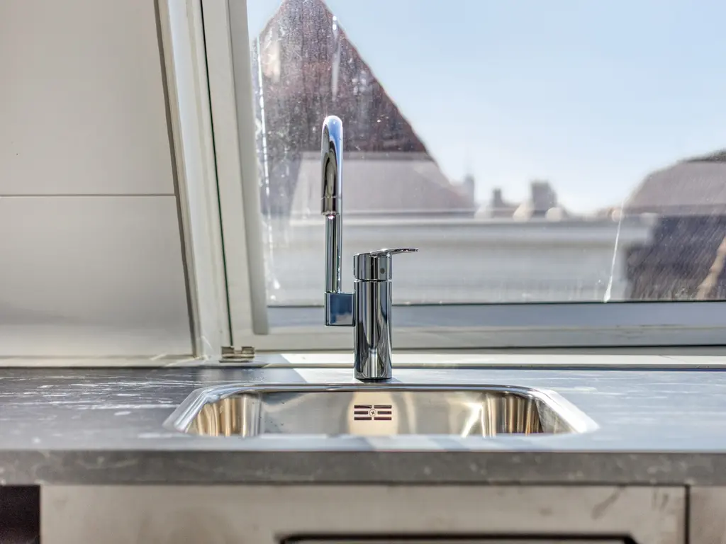 Hogewoerd 102C, Leiden