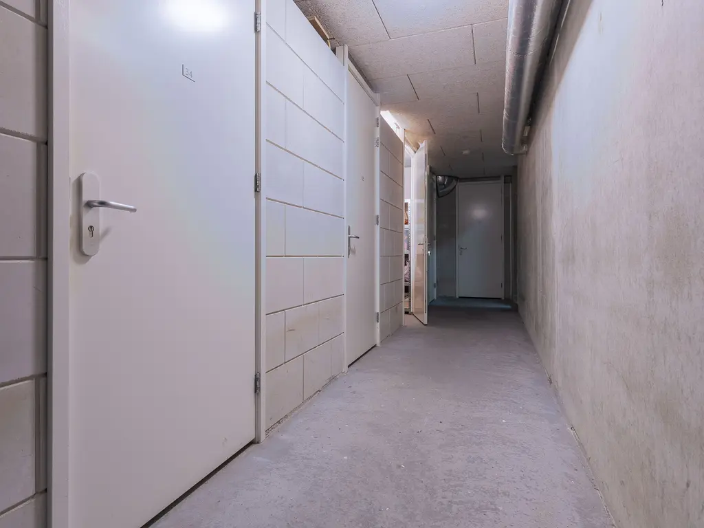 IJsvogel 23, BLOKKER