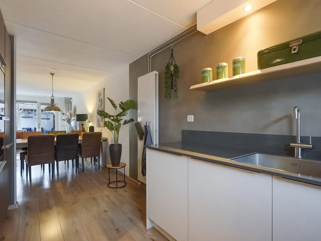 Lisdodde 13, MAASLAND