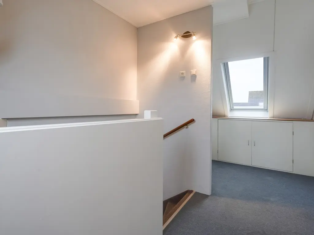 Lisdodde 13, MAASLAND