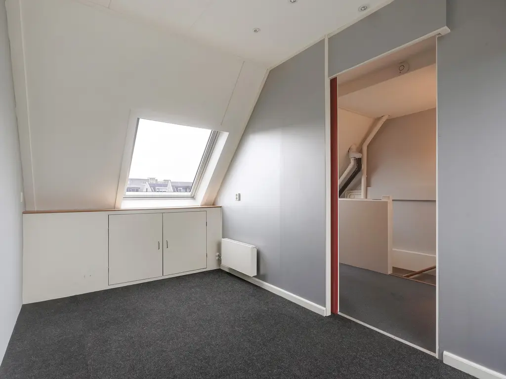 Lisdodde 13, MAASLAND