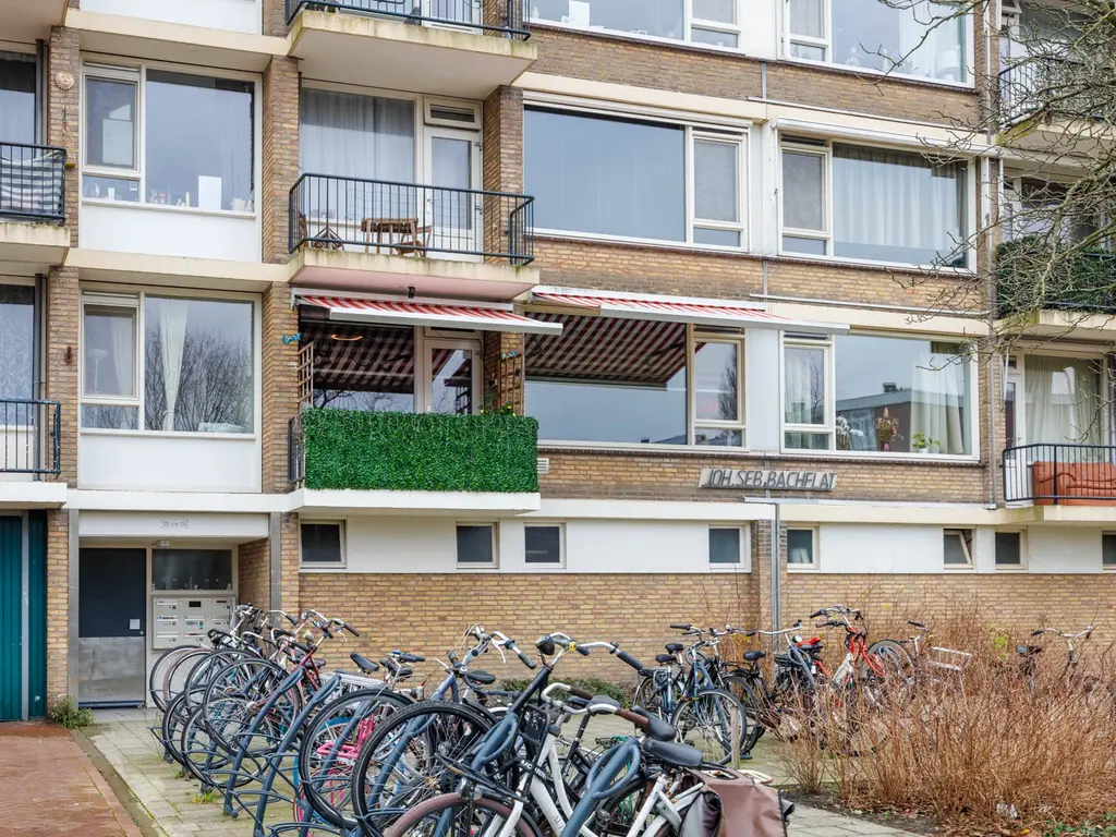 Bachstraat 328, Leiden