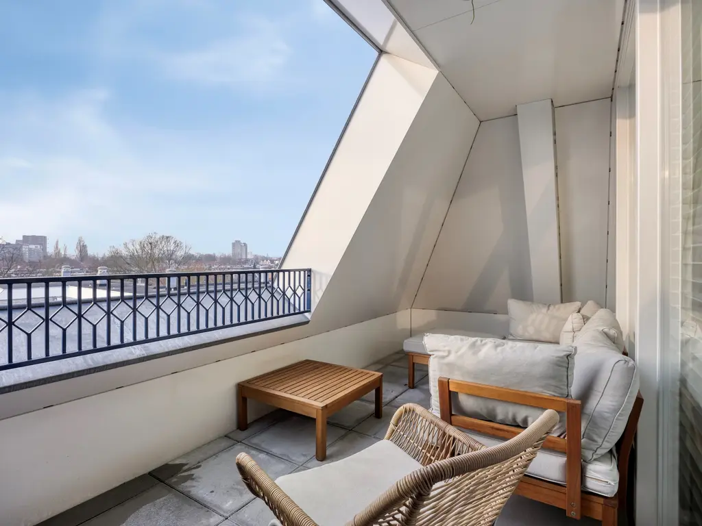 Eendragtplaats 12, Leiden