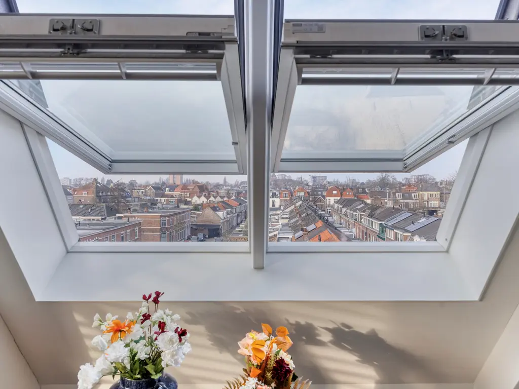 Eendragtplaats 12, Leiden