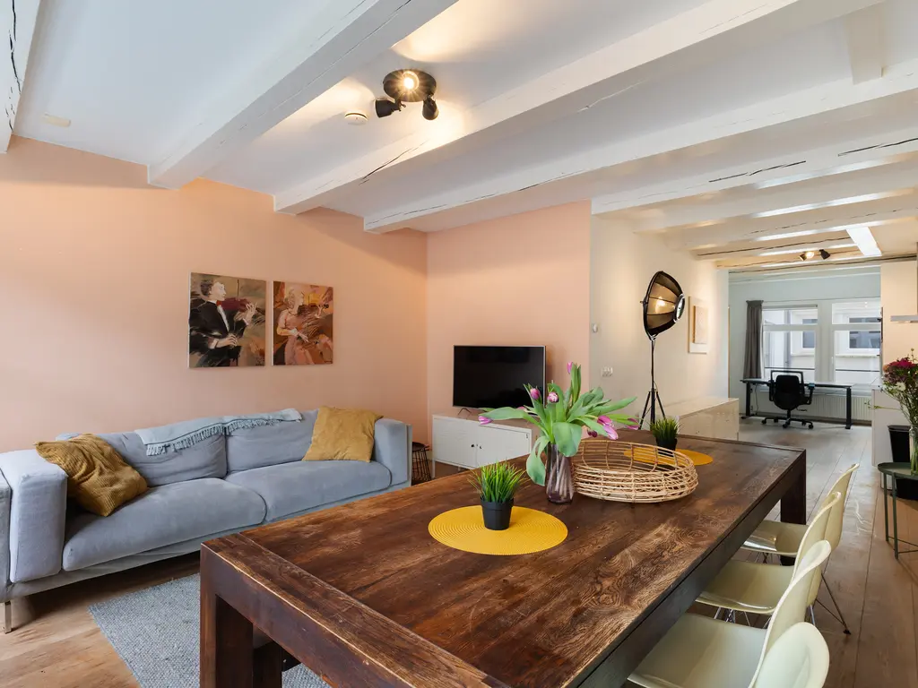 Oudezijds Achterburgwal 152C, AMSTERDAM