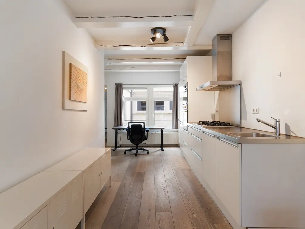 Oudezijds Achterburgwal 152C, AMSTERDAM