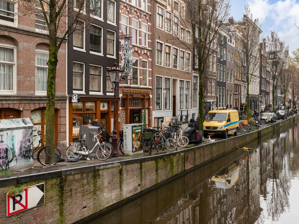 Oudezijds Achterburgwal 152C, AMSTERDAM