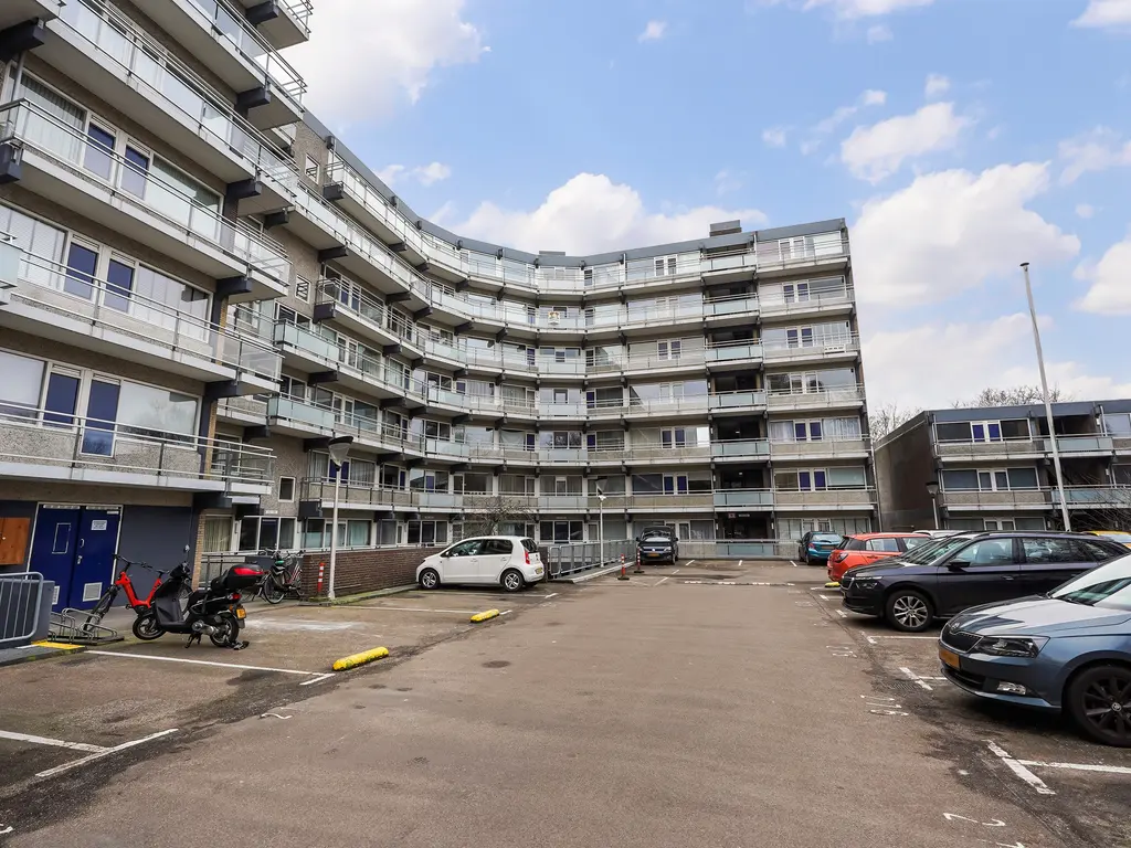 De Brink 180, Den Haag