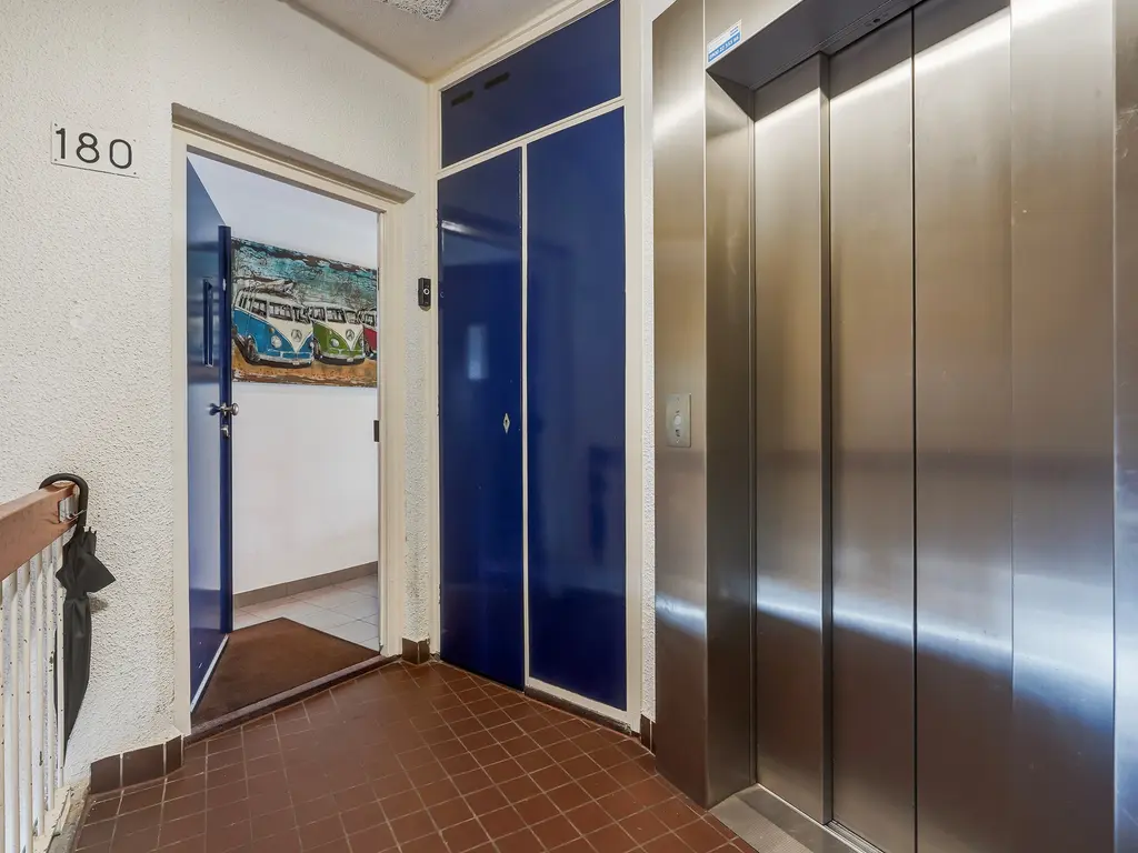 De Brink 180, Den Haag