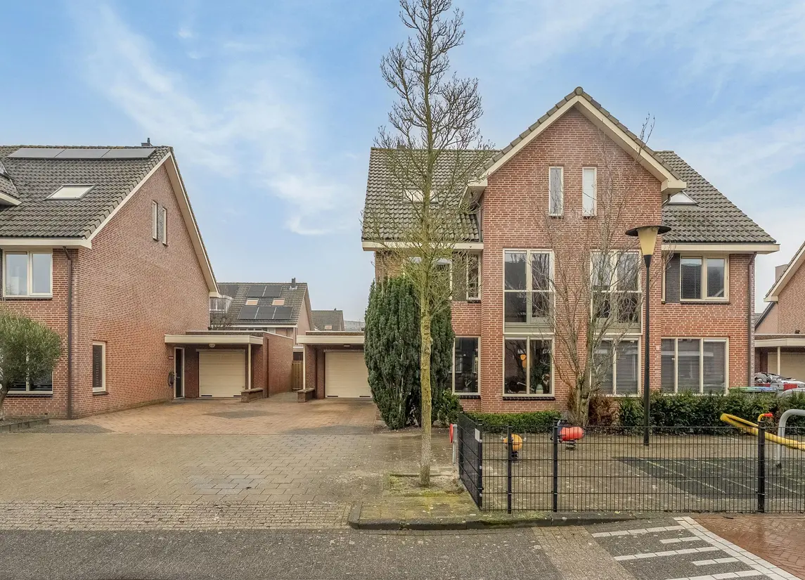 Roentgenhaven 6