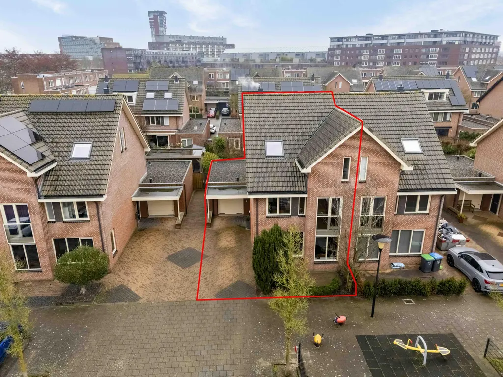 Roentgenhaven 6, BARENDRECHT