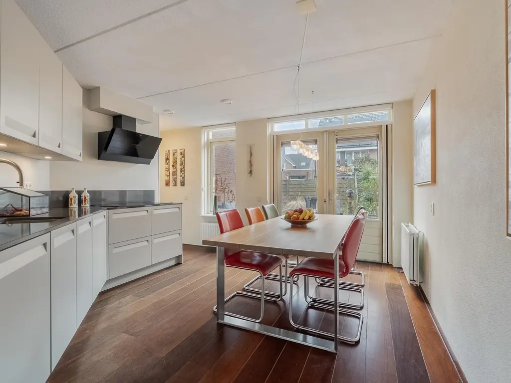 Roentgenhaven 6, BARENDRECHT