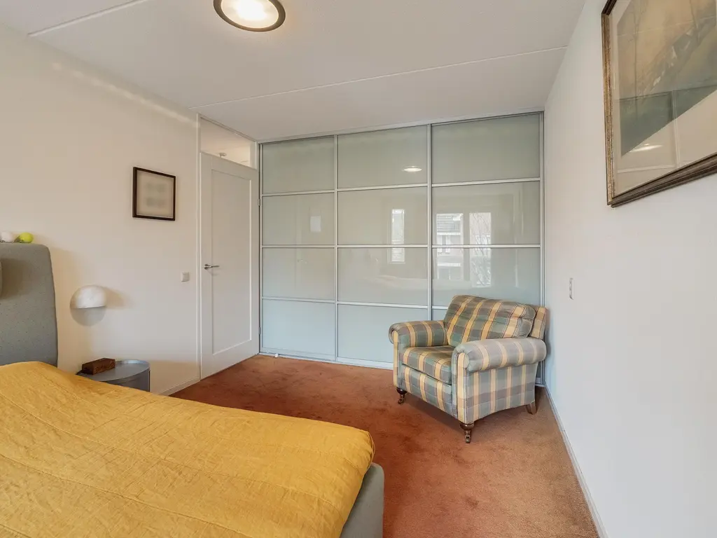 Roentgenhaven 6, BARENDRECHT