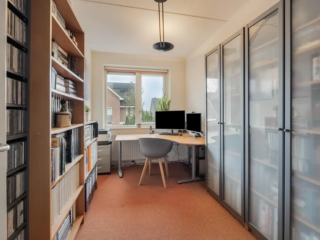 Roentgenhaven 6, BARENDRECHT