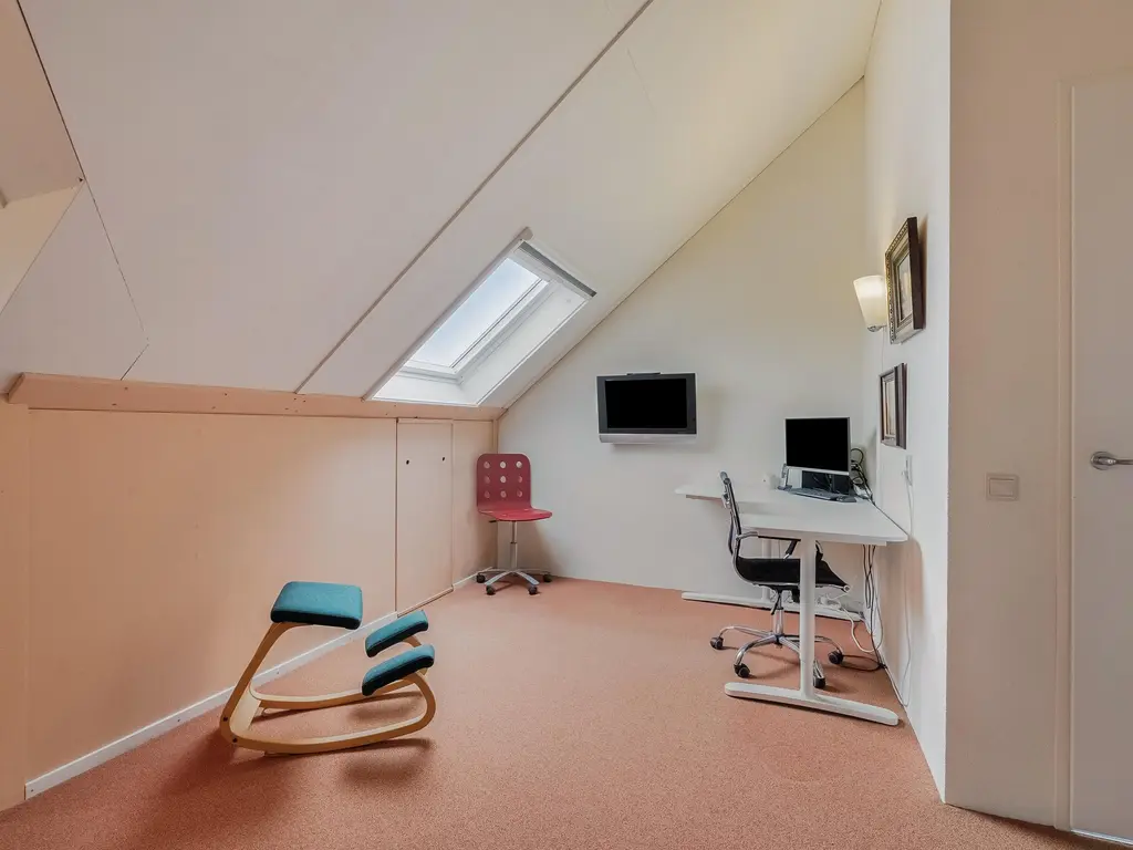 Roentgenhaven 6, BARENDRECHT