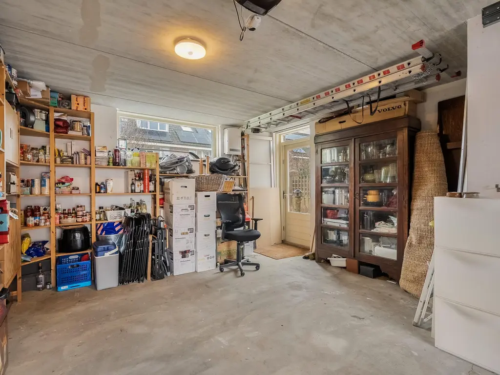 Roentgenhaven 6, BARENDRECHT