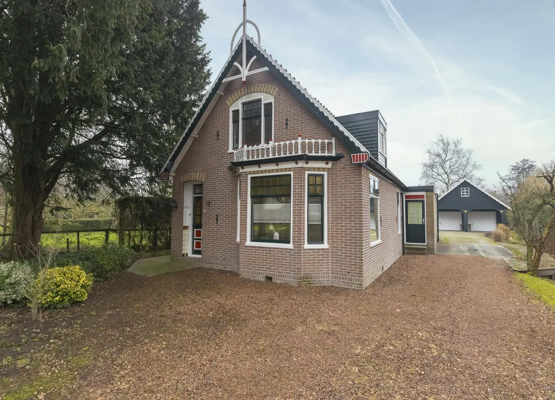 Dorpsstraat 16