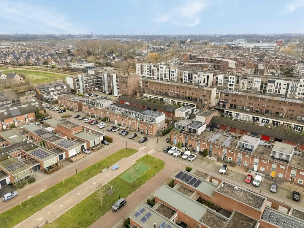 Elzenwede 28, BARENDRECHT