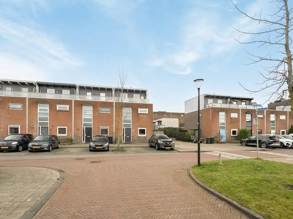 Elzenwede 28, BARENDRECHT