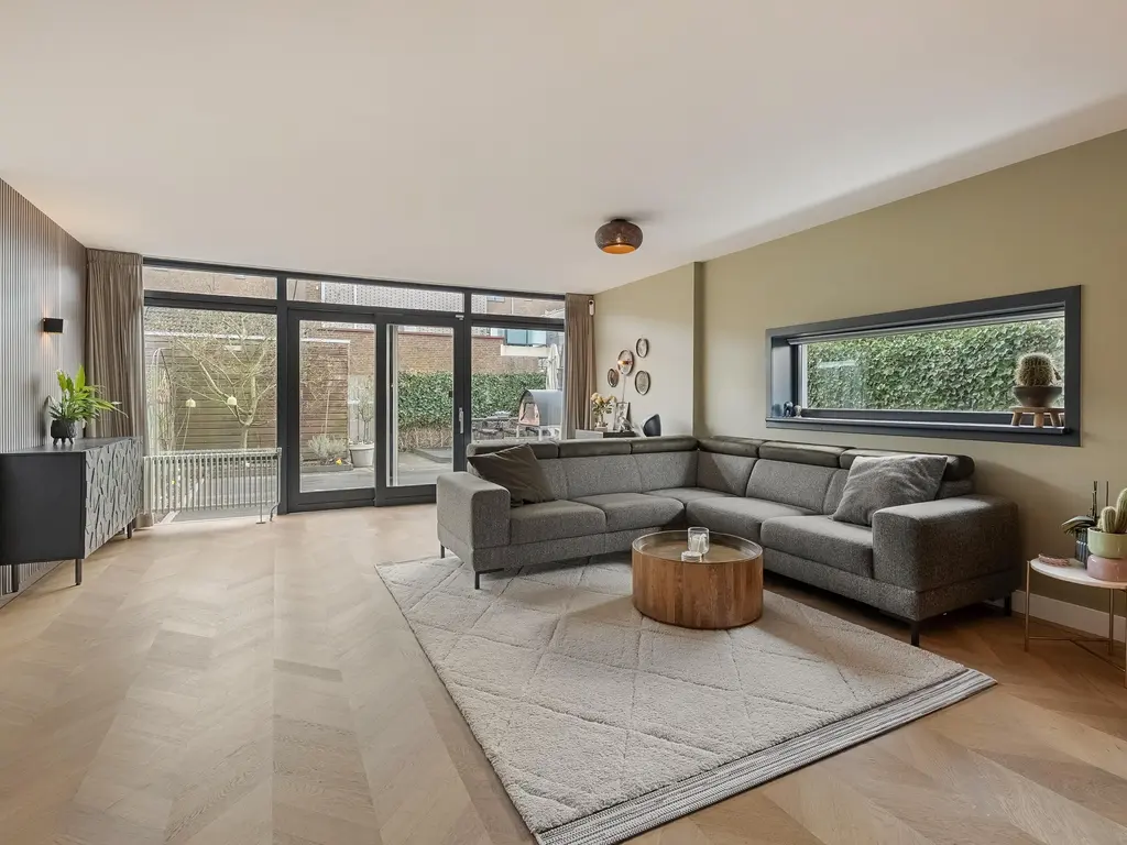 Elzenwede 28, BARENDRECHT