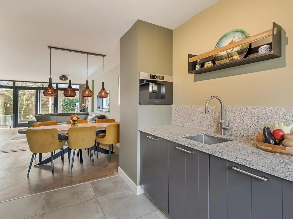 Elzenwede 28, BARENDRECHT