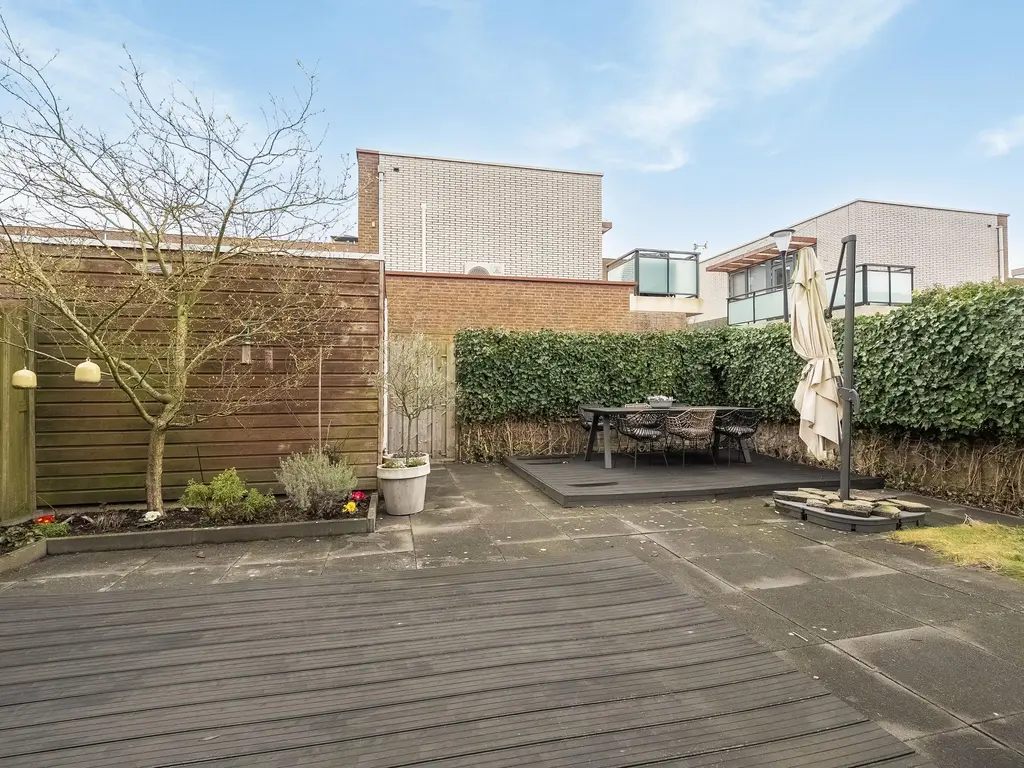 Elzenwede 28, BARENDRECHT