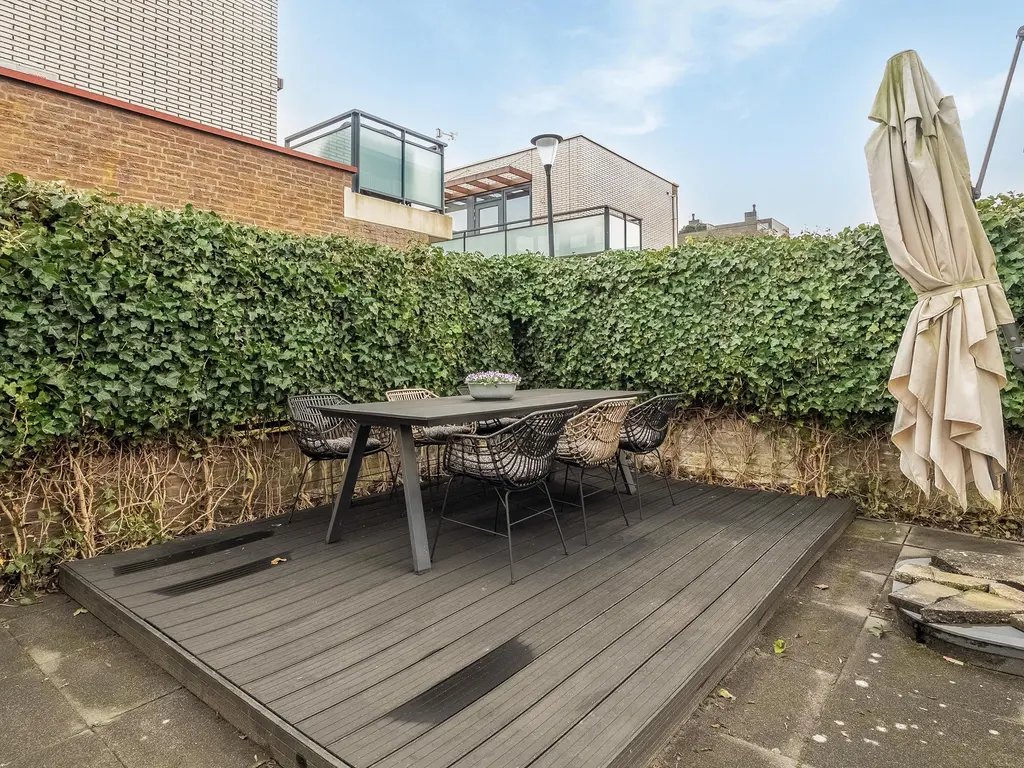 Elzenwede 28, BARENDRECHT