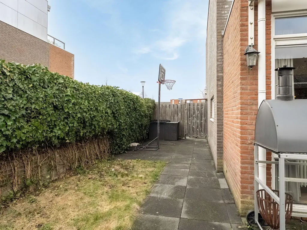 Elzenwede 28, BARENDRECHT