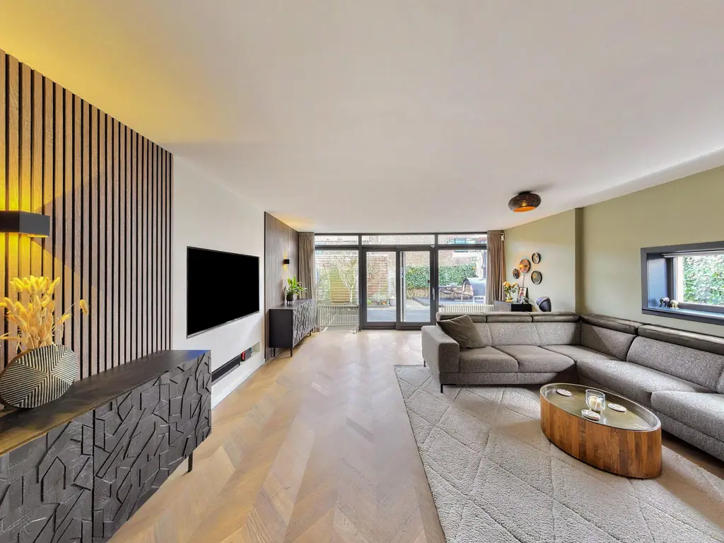 Elzenwede 28, BARENDRECHT