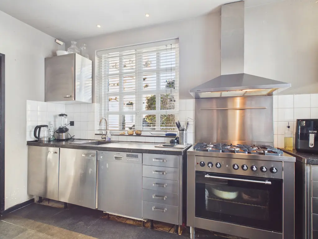 Voorstraat 13, Oud-Vossemeer