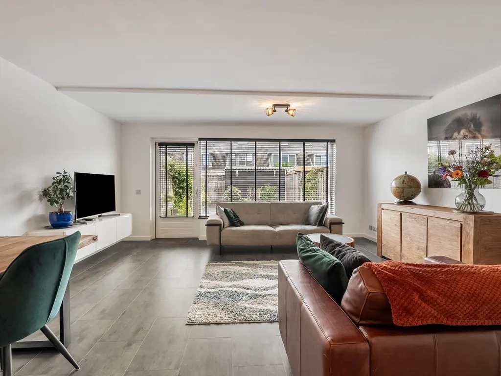 Brucknerstraat 58, BARENDRECHT