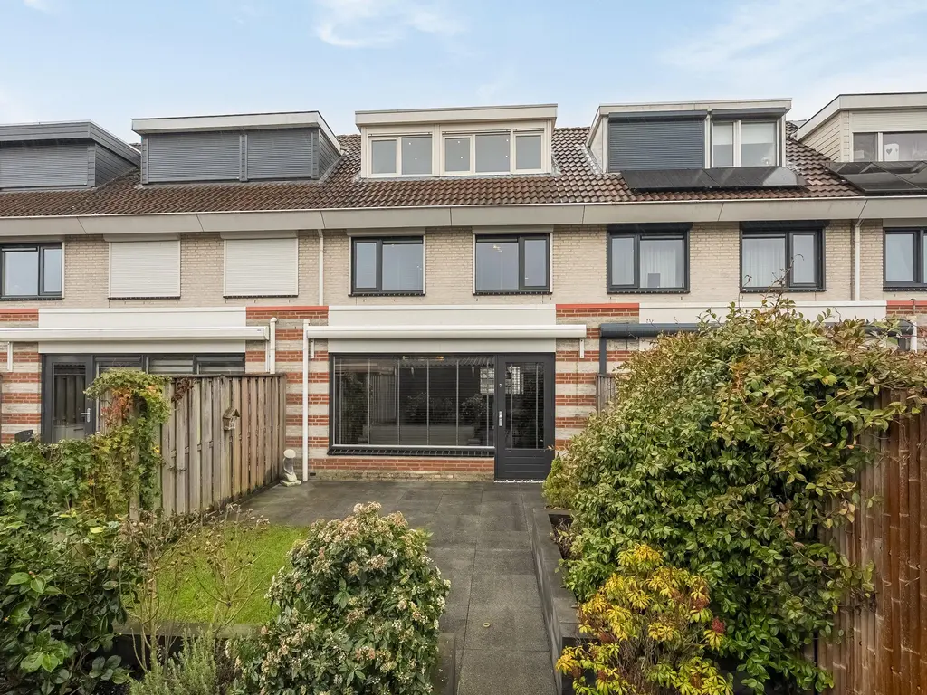 Brucknerstraat 58, BARENDRECHT