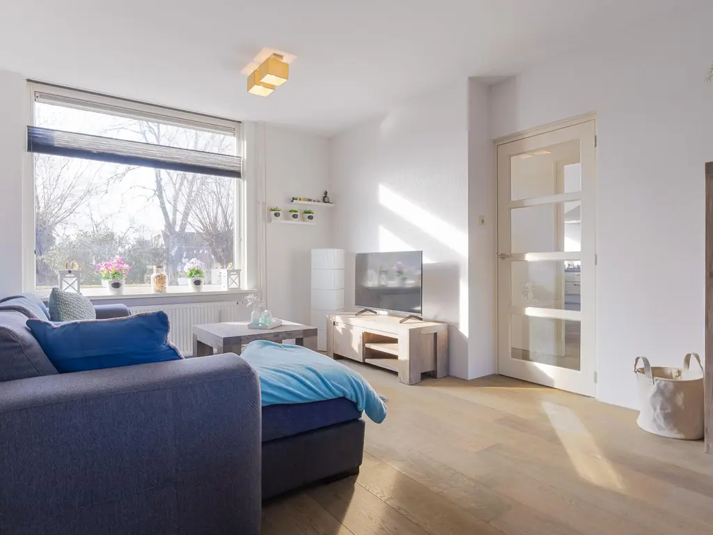 Pieter Wariuslaan 68, MIDWOUD