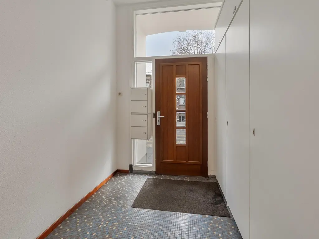 Oostzeedijk 66B, ROTTERDAM