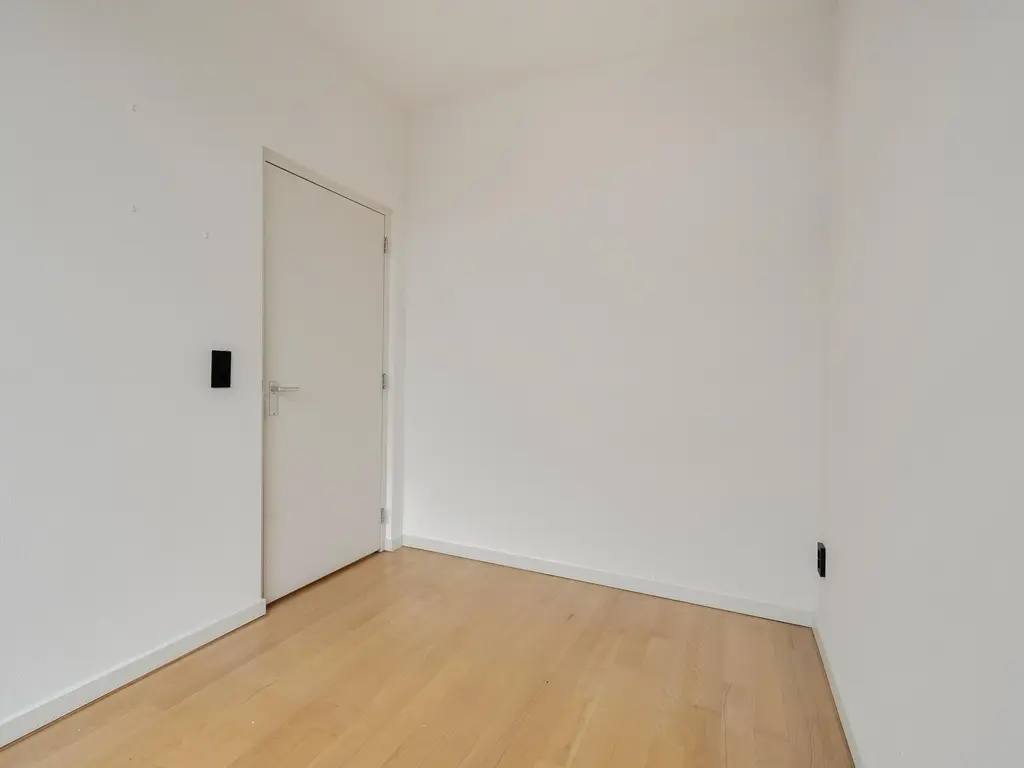 Oostzeedijk 66B, ROTTERDAM