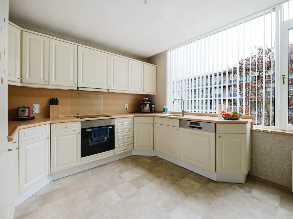 Loosduinse Hoofdstraat 123, Den Haag