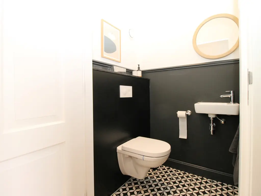 Kruitschip 63, Leiden