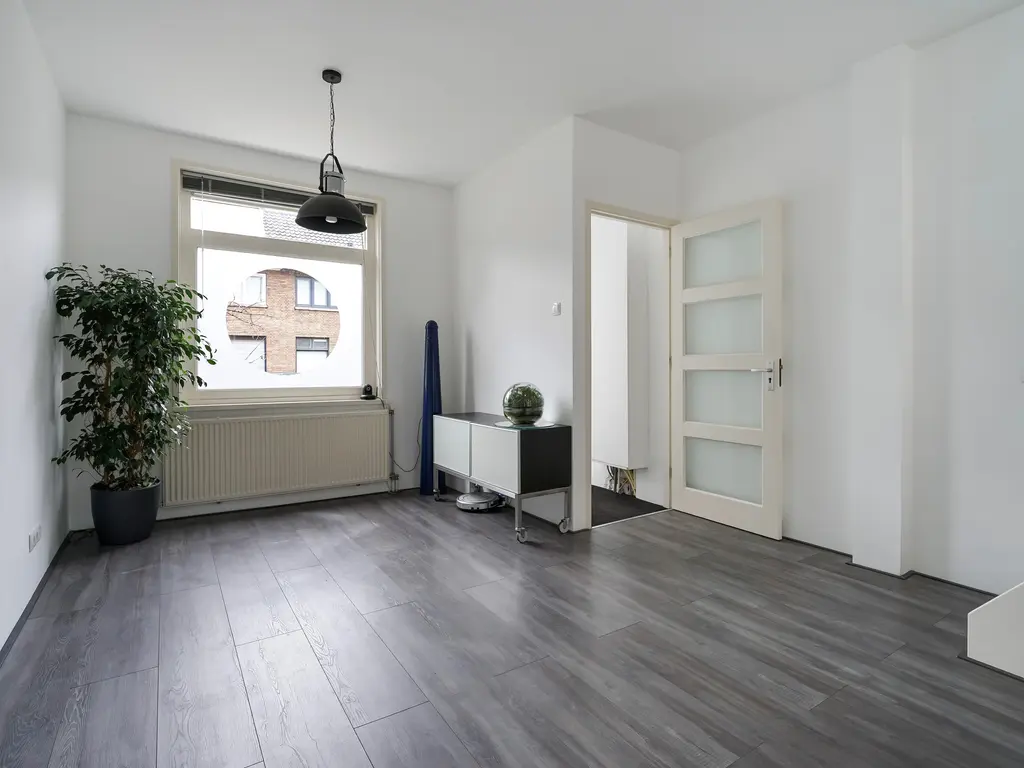 Jan de Weertstraat 32, Den Haag