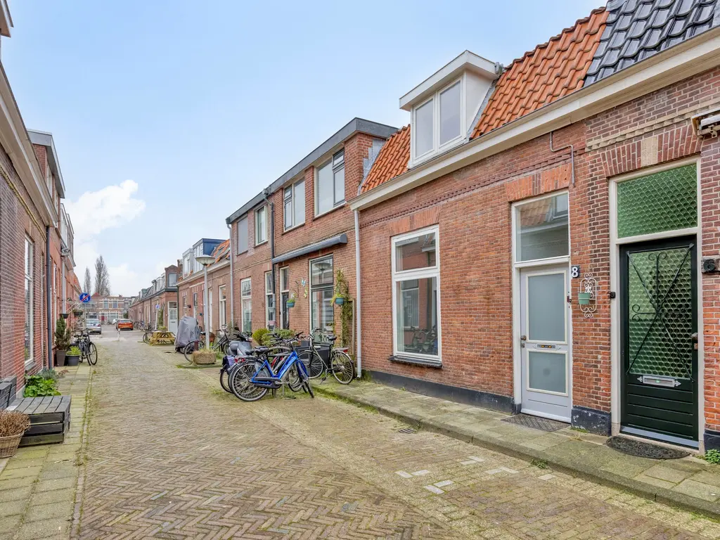 Oranjestraat 8, Leiden