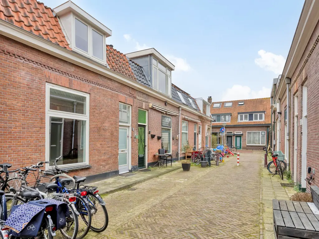 Oranjestraat 8, Leiden