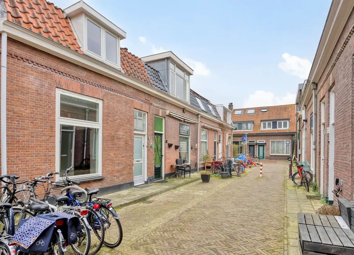 Oranjestraat 8