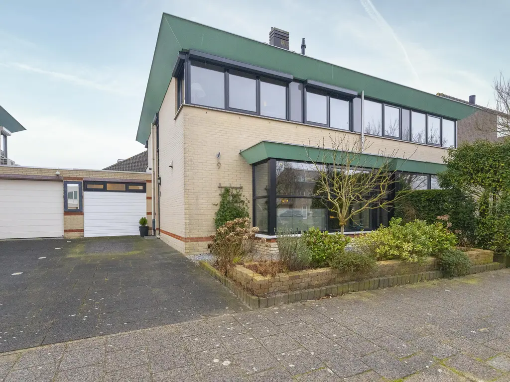 Bertus Aafjeshof 9, HOORN