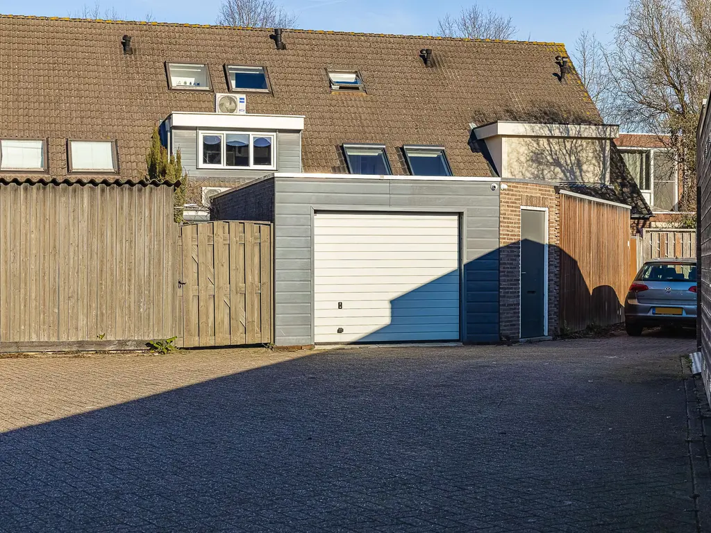 Riethovenerf 30, TILBURG