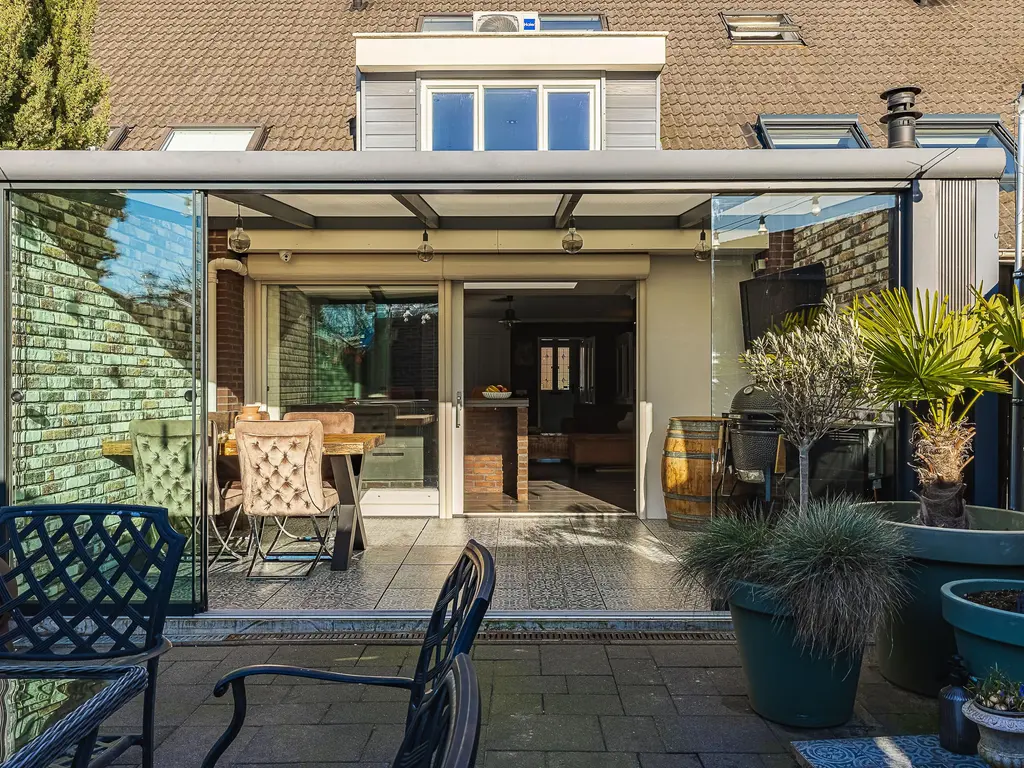 Riethovenerf 30, TILBURG