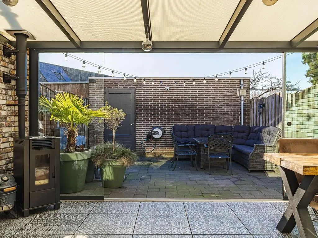 Riethovenerf 30, TILBURG